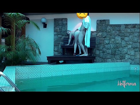❤️ Šéf pozve slúžku k bazénu, ale neodolala horúcemu ❤ Porno video na sk.hentaiser.ru ❌